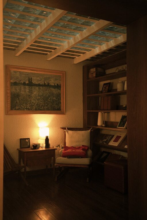 Tips for Creating a Cozy Reading Nook in Any Room of Your Home
